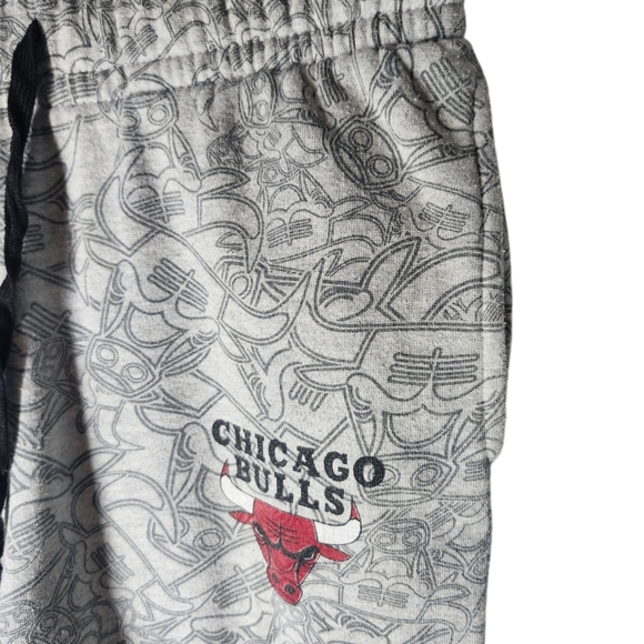 Chicago Bulls Size Medium Mens Sweat Jogging Joggers Pants - Picture 3 of 6